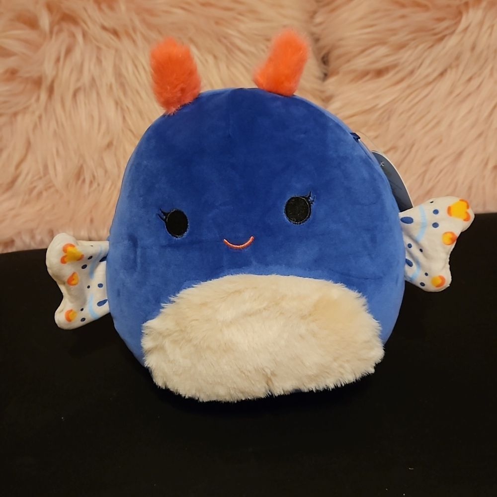 Squishmallows  NWT *RARE* Luya 8inch CLEARANCE